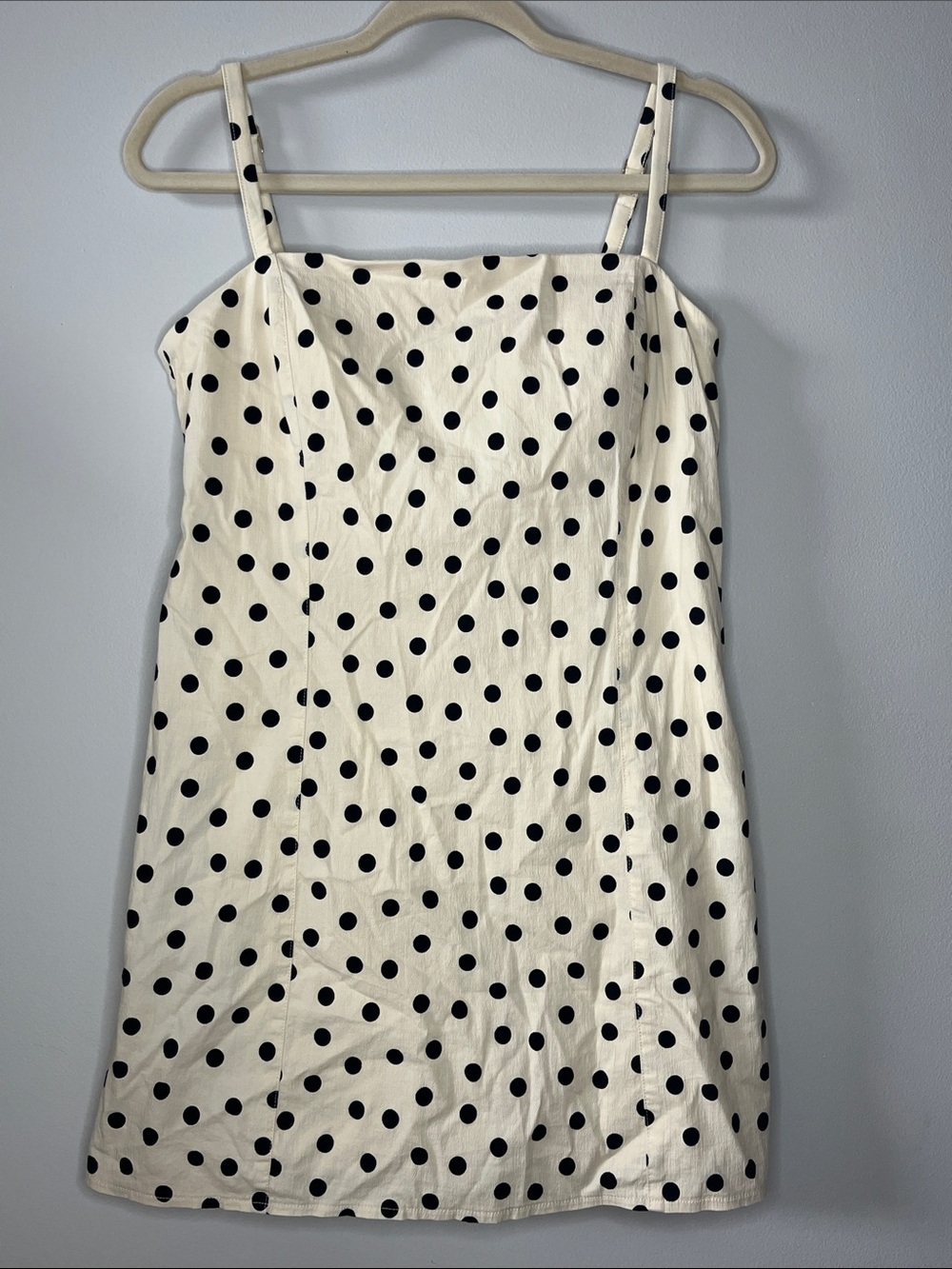 Abercrombie & Fitch Bra-free Everyday Skort mini dress in White Polka Dot - Picture 2 of 10